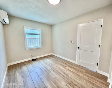 457 S Orlando Avenue - Photo Thumbnail 6