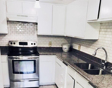 5329 Lost Forest Dr Drive - Photo Thumbnail 3