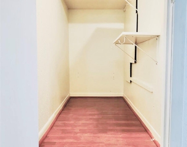 5329 Lost Forest Dr Drive - Photo Thumbnail 17