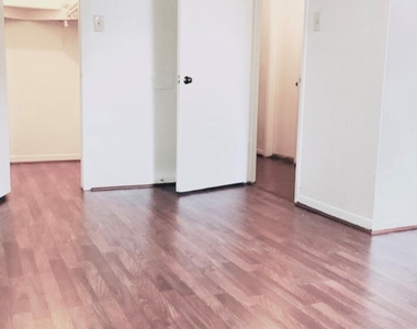5329 Lost Forest Dr Drive - Photo Thumbnail 8