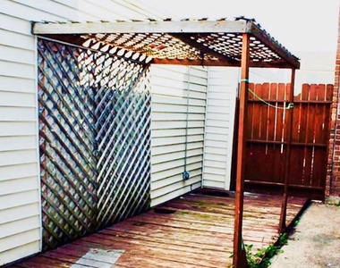 5329 Lost Forest Dr Drive - Photo Thumbnail 18