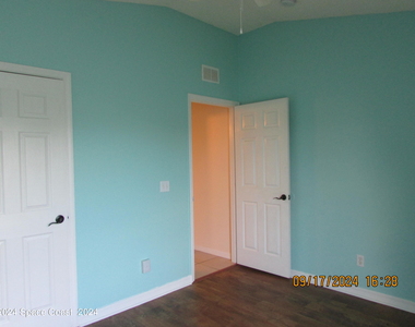 1065 Sedgewood Circle - Photo Thumbnail 21