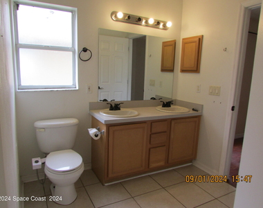 1065 Sedgewood Circle - Photo Thumbnail 34