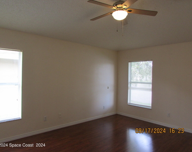 1065 Sedgewood Circle - Photo Thumbnail 29