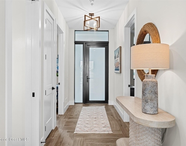 225 Strand Drive - Photo Thumbnail 7