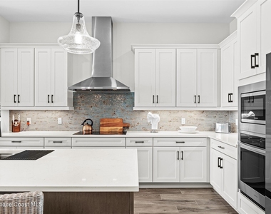 225 Strand Drive - Photo Thumbnail 14