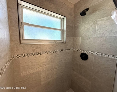 668 Hampton Drive Ne - Photo Thumbnail 19