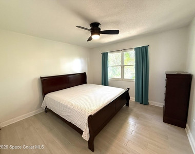 668 Hampton Drive Ne - Photo Thumbnail 15