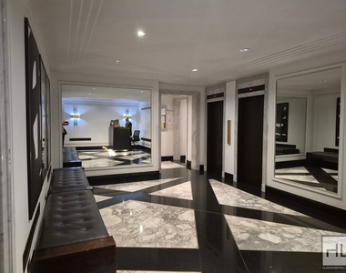 5 Avenue - Photo Thumbnail 25