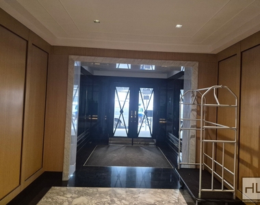 5 Avenue - Photo Thumbnail 26