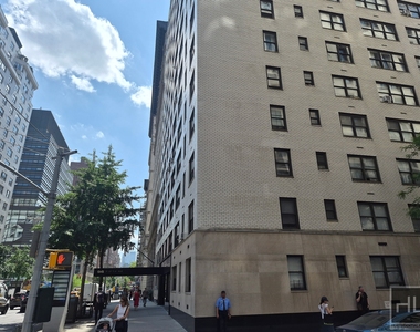 5 Avenue - Photo Thumbnail 14