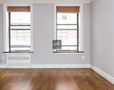 East 6th Street - Photo Thumbnail 2