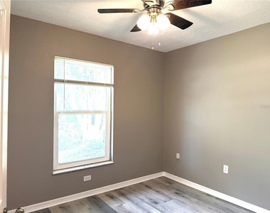 1215 Gatewood Avenue - Photo Thumbnail 9