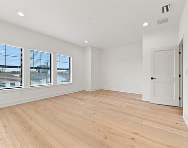 4324 W Gray Street - Photo Thumbnail 22