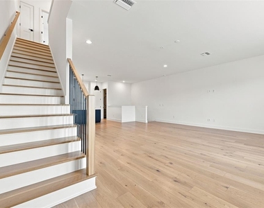 4324 W Gray Street - Photo Thumbnail 10