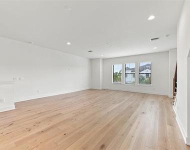 4324 W Gray Street - Photo Thumbnail 14