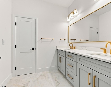 4324 W Gray Street - Photo Thumbnail 29