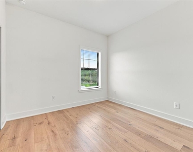 4324 W Gray Street - Photo Thumbnail 15