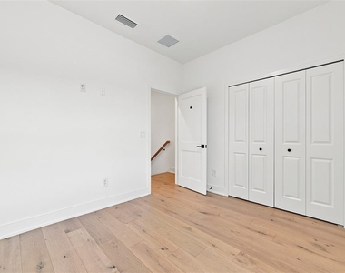 4324 W Gray Street - Photo Thumbnail 17