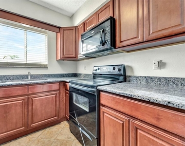 13300 Walsingham Road - Photo Thumbnail 15