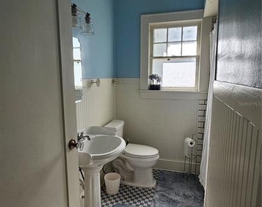 1001 E Gilchrist Street - Photo Thumbnail 21