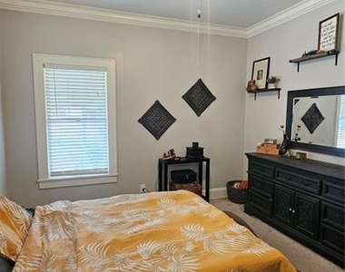 1001 E Gilchrist Street - Photo Thumbnail 26