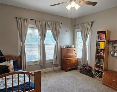 1001 E Gilchrist Street - Photo Thumbnail 19