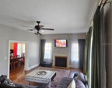 1001 E Gilchrist Street - Photo Thumbnail 10