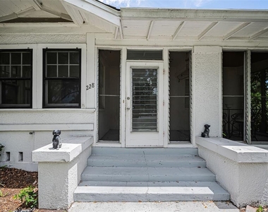 228 President Street - Photo Thumbnail 4