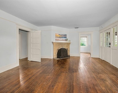 228 President Street - Photo Thumbnail 7