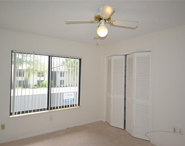 329 Moorings Cove Drive - Photo Thumbnail 16
