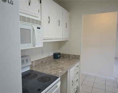 329 Moorings Cove Drive - Photo Thumbnail 5