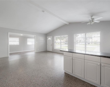 510 S Lincoln Avenue - Photo Thumbnail 6