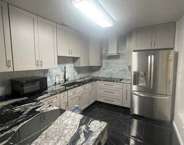 3995 40th Street N - Photo Thumbnail 3