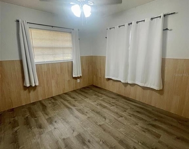 3995 40th Street N - Photo Thumbnail 9