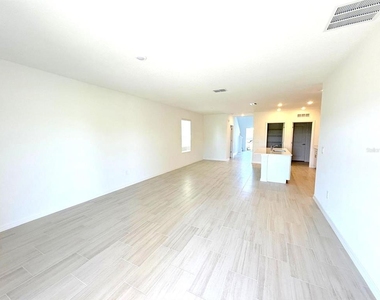 2081 Hallier Cove - Photo Thumbnail 11