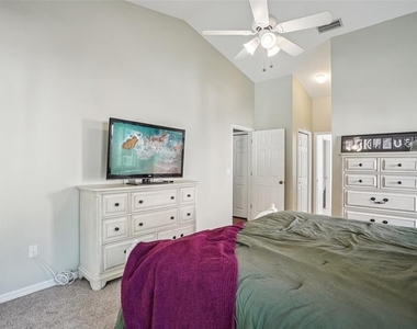 3132 Shoreline Drive - Photo Thumbnail 20