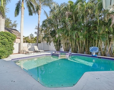 3132 Shoreline Drive - Photo Thumbnail 27