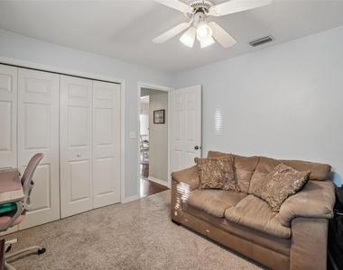 3132 Shoreline Drive - Photo Thumbnail 11