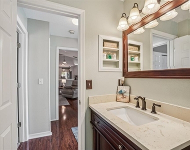 3132 Shoreline Drive - Photo Thumbnail 14