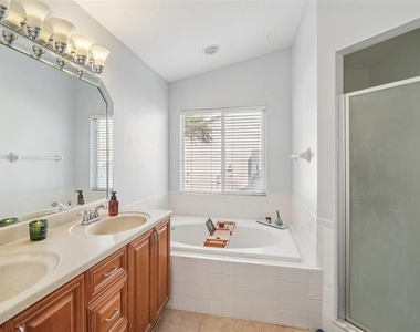 3132 Shoreline Drive - Photo Thumbnail 22