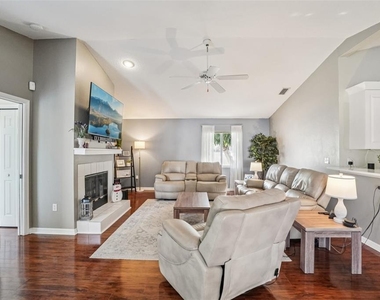 3132 Shoreline Drive - Photo Thumbnail 4