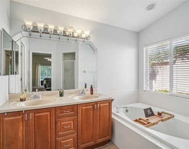 3132 Shoreline Drive - Photo Thumbnail 21