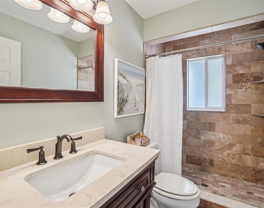 3132 Shoreline Drive - Photo Thumbnail 15