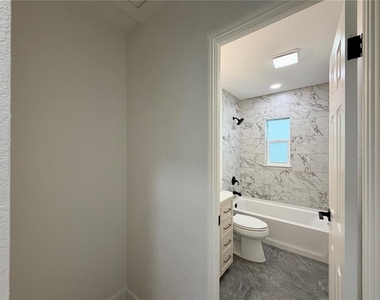 2844 30th Avenue N - Photo Thumbnail 16