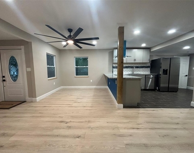 1615 39th Street S - Photo Thumbnail 10