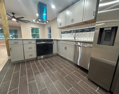 1615 39th Street S - Photo Thumbnail 8