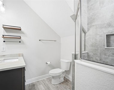 2904 Banza Street - Photo Thumbnail 10