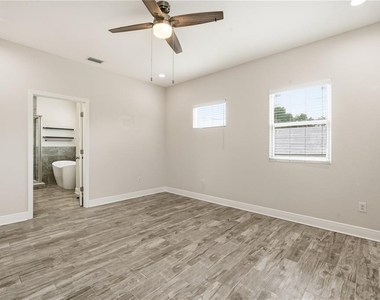 2904 Banza Street - Photo Thumbnail 16