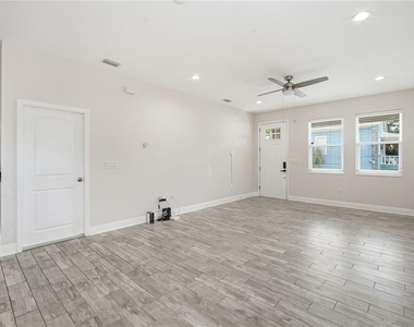 2904 Banza Street - Photo Thumbnail 4